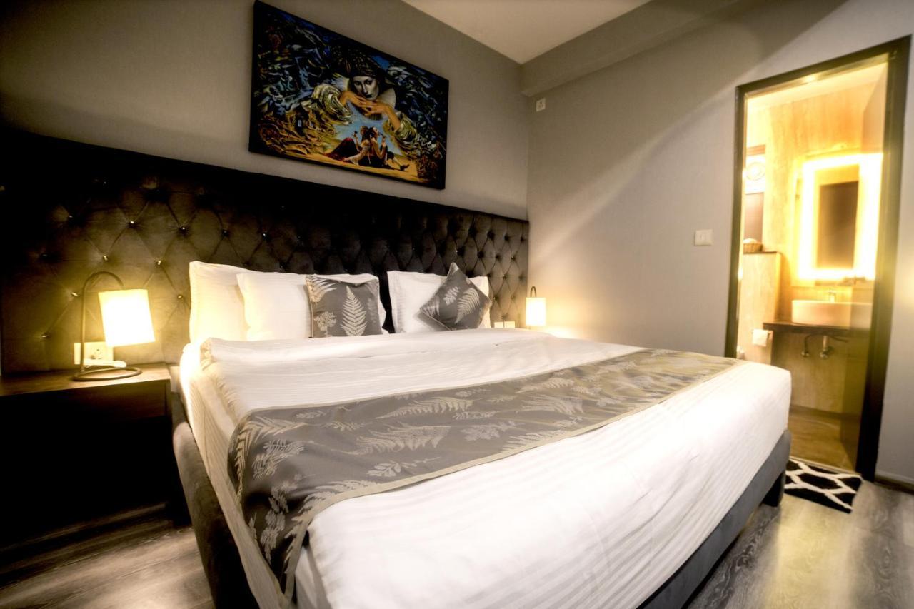 Encore Suites Goa باناجي المظهر الخارجي الصورة
