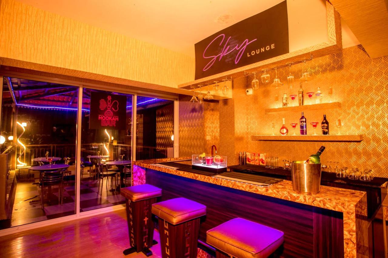 Encore Suites Goa باناجي المظهر الخارجي الصورة